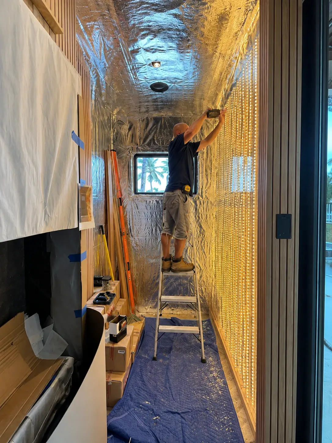 Discover custom salt wall traditional sauna creation for South Florida homes, combining classic sauna heat, premium wood design, and a striking Himalayan salt wall.